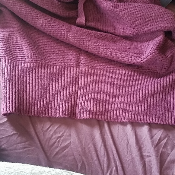 Sweater - Picture 4 of 4